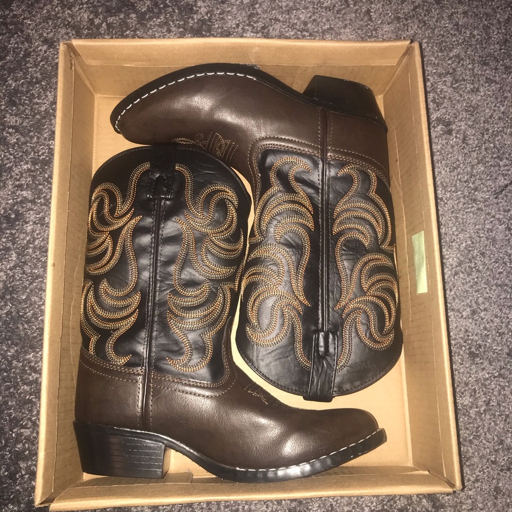 Smokey mountain boots Patt Monterrey size 4